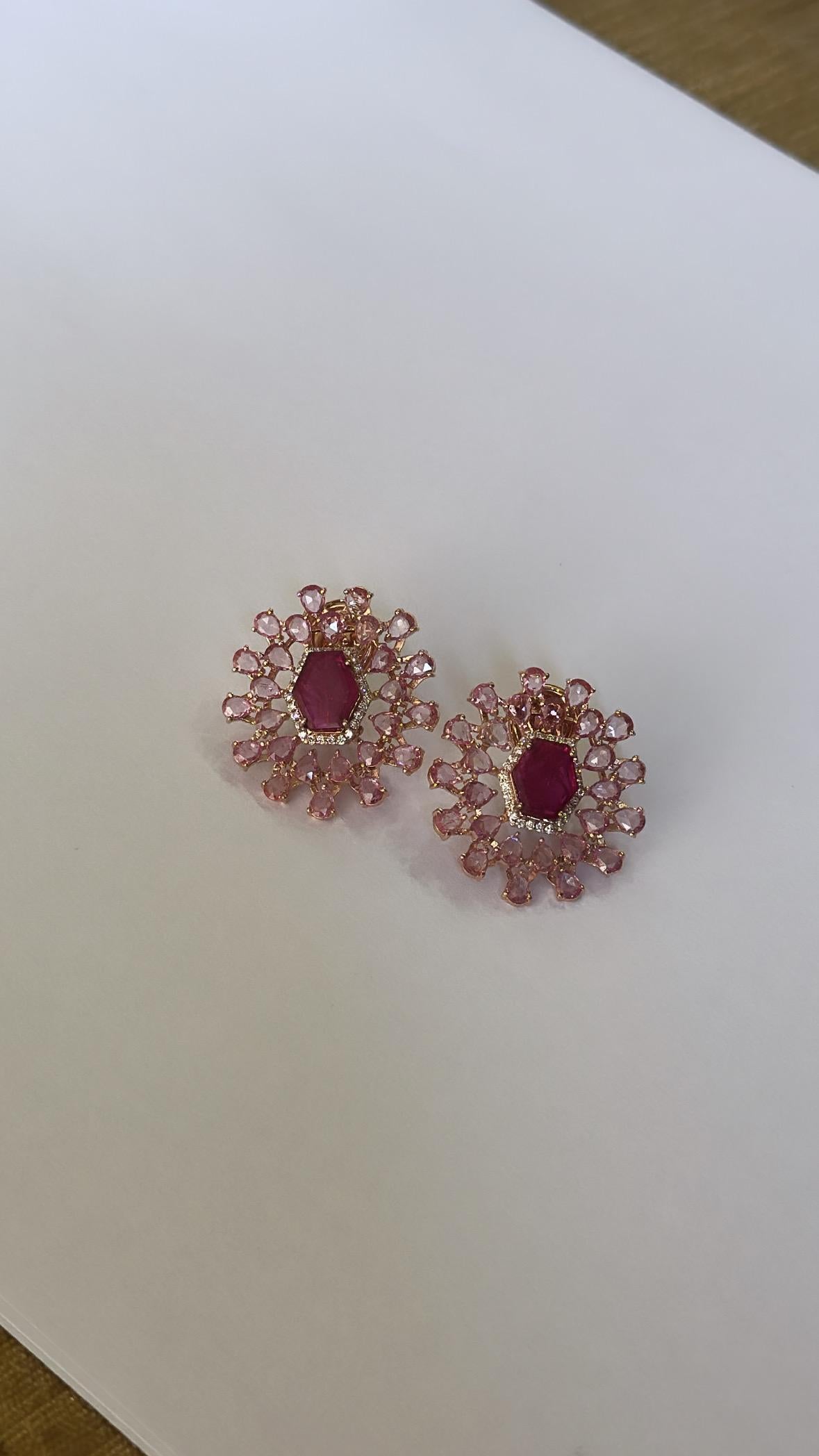 Set in 18K Gold, 3.53 carats Ruby, Pink Sapphires & Diamonds Stud Earrings For Sale 3