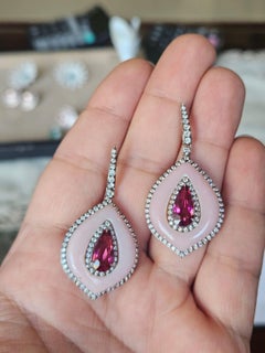 In 18K Gold gefasst, 3,62 Karat, Rubellite, Pinke Opale & Diamanten Tropfenohrringe
