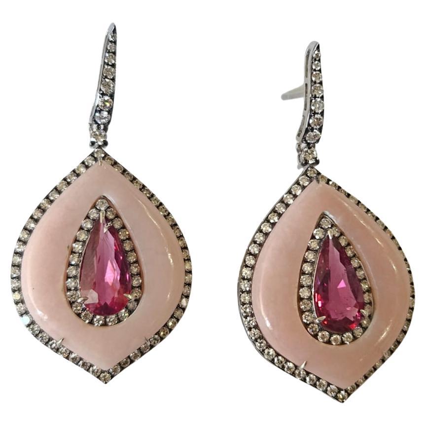 Orecchini pendenti in oro 18 carati, 3,62 carati, rubelliti, opali rosa e diamanti