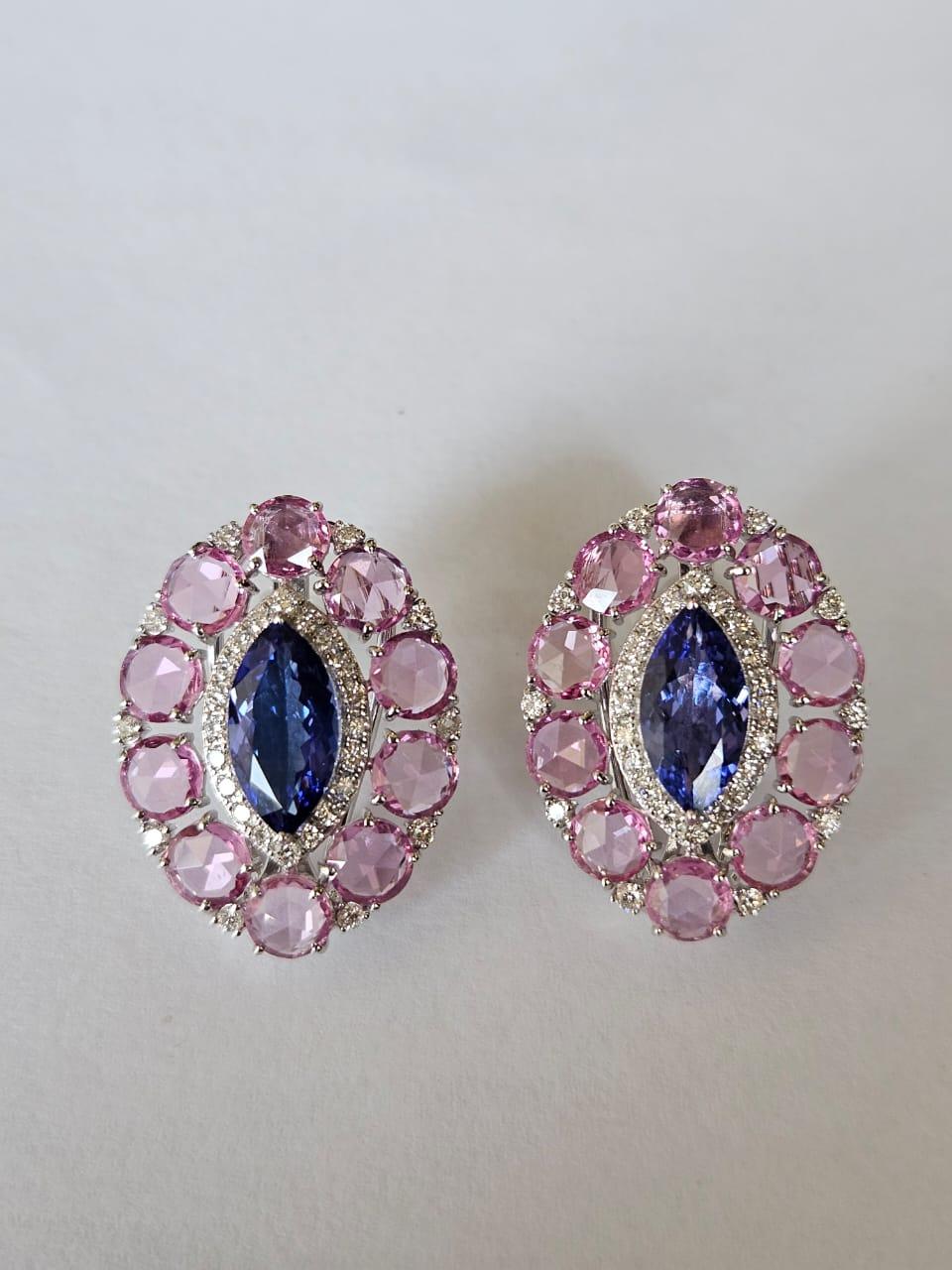 Set in 18K Gold, 3.66 carats Tanzanites, Pink Sapphires & Diamonds Stud Earrings In New Condition For Sale In Hong Kong, HK