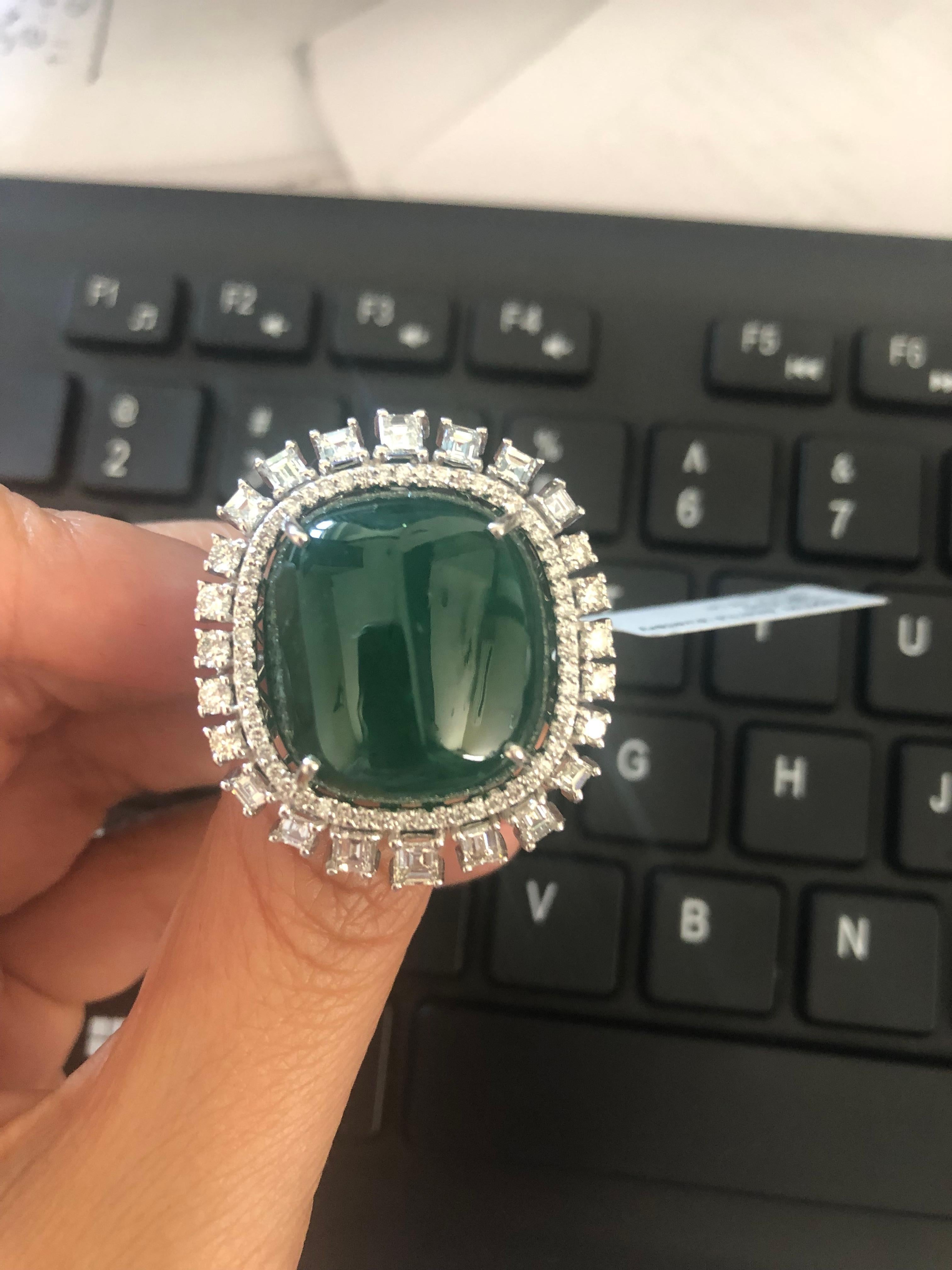 Princess Cut 18k Gold 38.25 Carat Emerald Cabochon & Princess Diamonds Cocktail Ring For Sale
