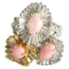 Set in 18K Gold, 3.93 carats, Conch Pearls & Tapered Diamonds Cocktail Ring