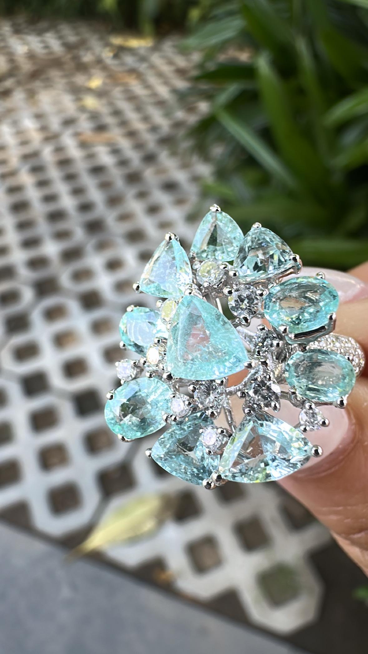 da uomo o donna Anello di fidanzamento con tormaline Paraiba e diamanti in oro 18 carati, 3,98 carati in vendita