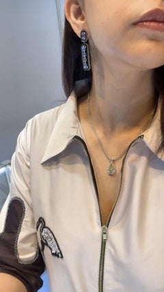 Set in 18K Gold, 4.00 carat, natural Fancy Light Yellow Diamond Pendant Necklace