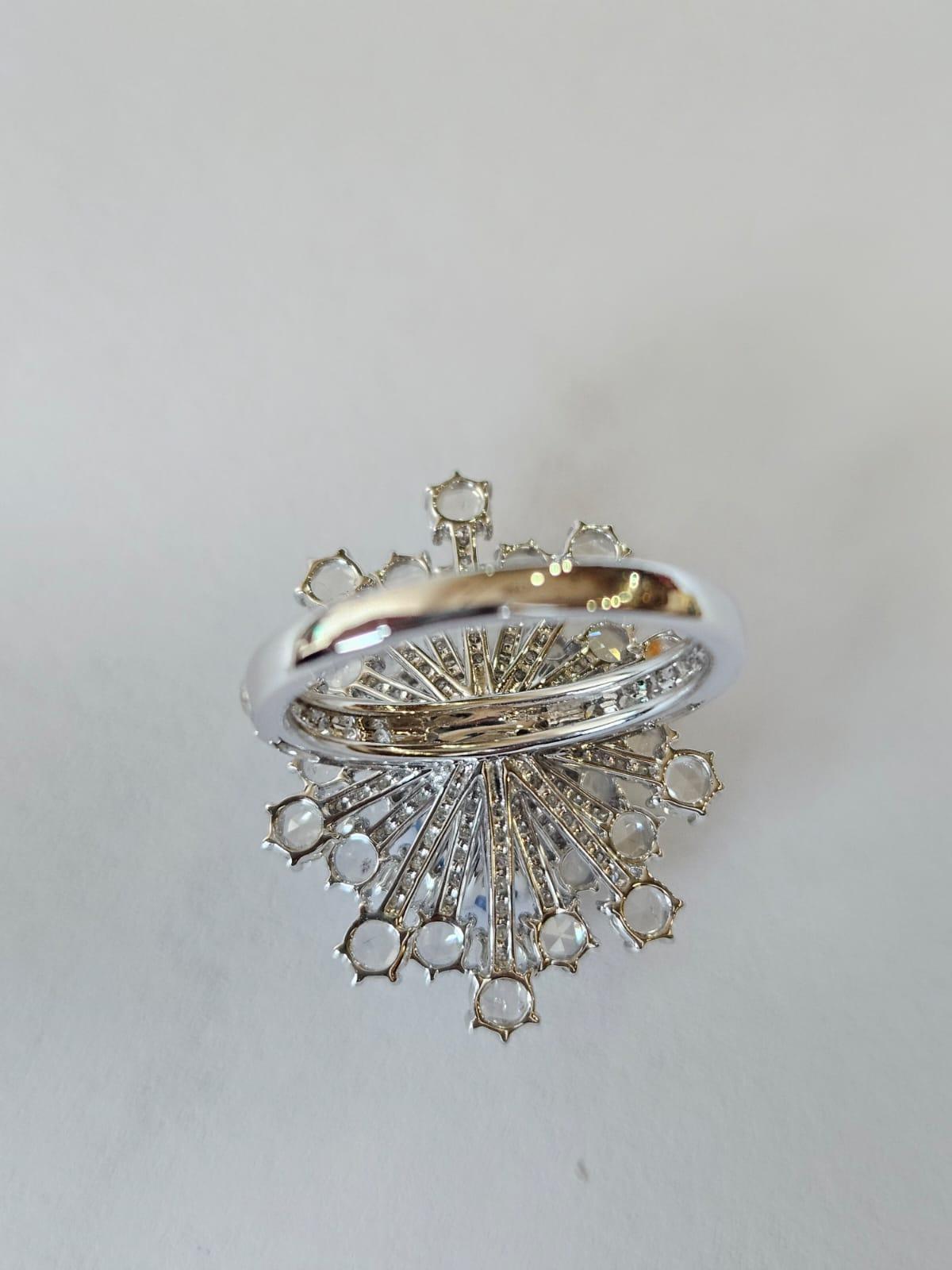 Modern Set in 18K Gold, 4.05 carats, Blue Sapphire & Rose Cut Diamonds Engagement Ring For Sale