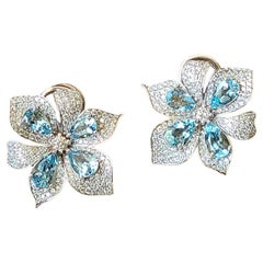 Set in 18K Gold, 4.15 Carats, Aquamarine & Diamonds, Vintage Style Stud Earrings