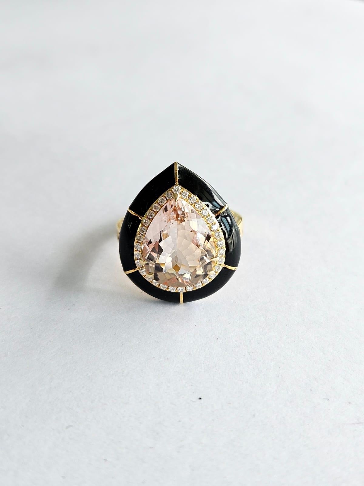 Set in 18K Gold, 4.15 carats, Morganite, Black Enamel & Diamonds Engagement Ring In New Condition For Sale In Hong Kong, HK