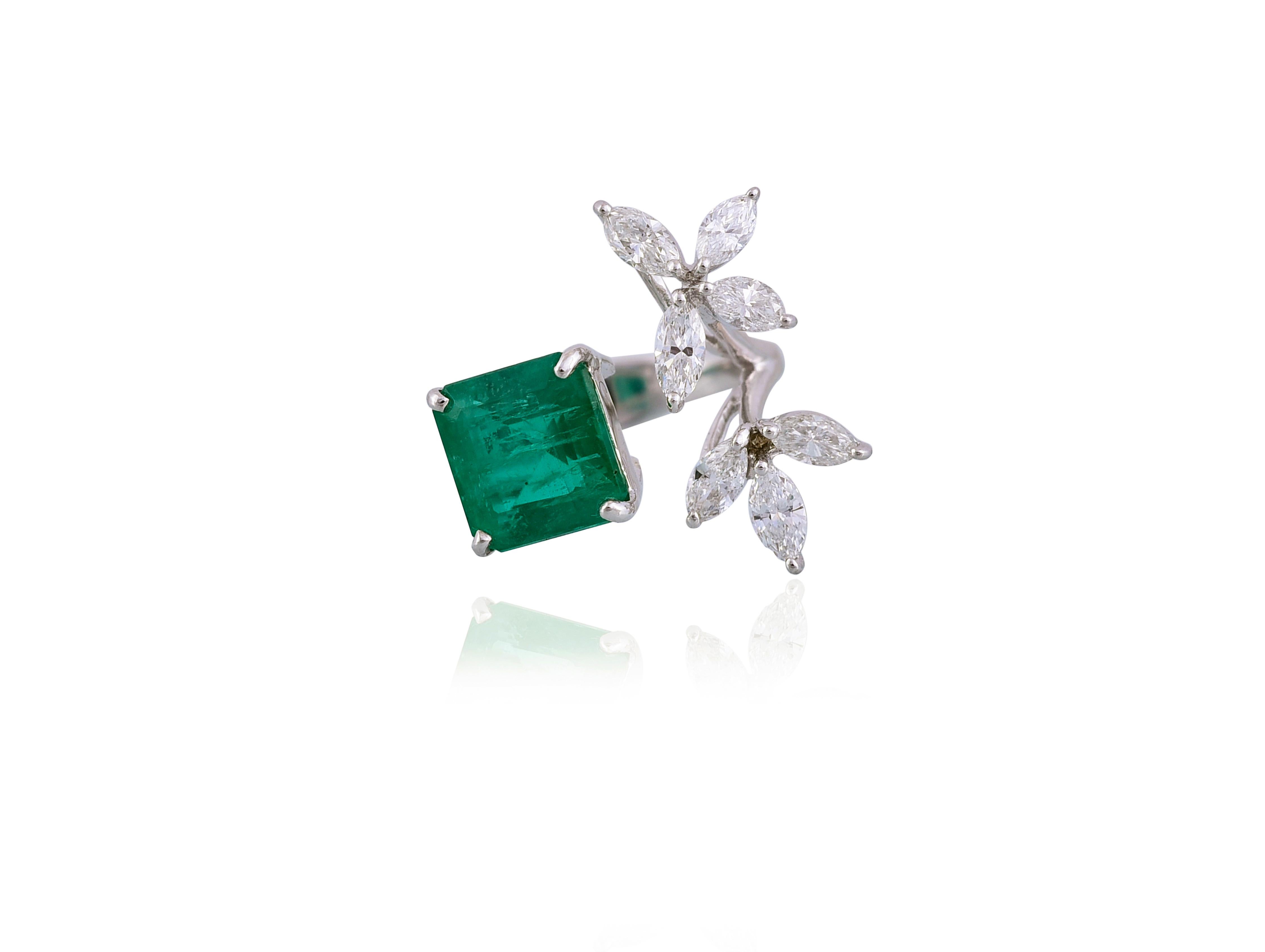Marquise Cut Set in 18k Gold, 4.23 Carat Zambian Emerald and Marquise Diamonds Cocktail Ring
