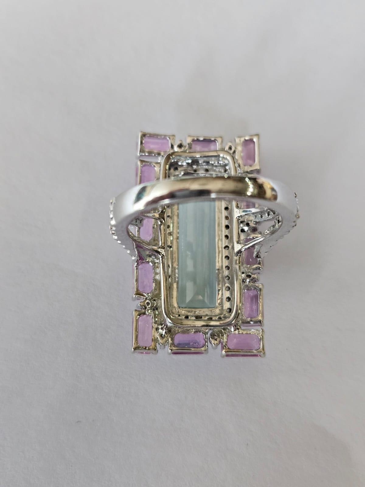 Modern Set in 18K Gold, 4.33 carats Aquamarine, Pink Sapphires & Diamonds Cocktail Ring