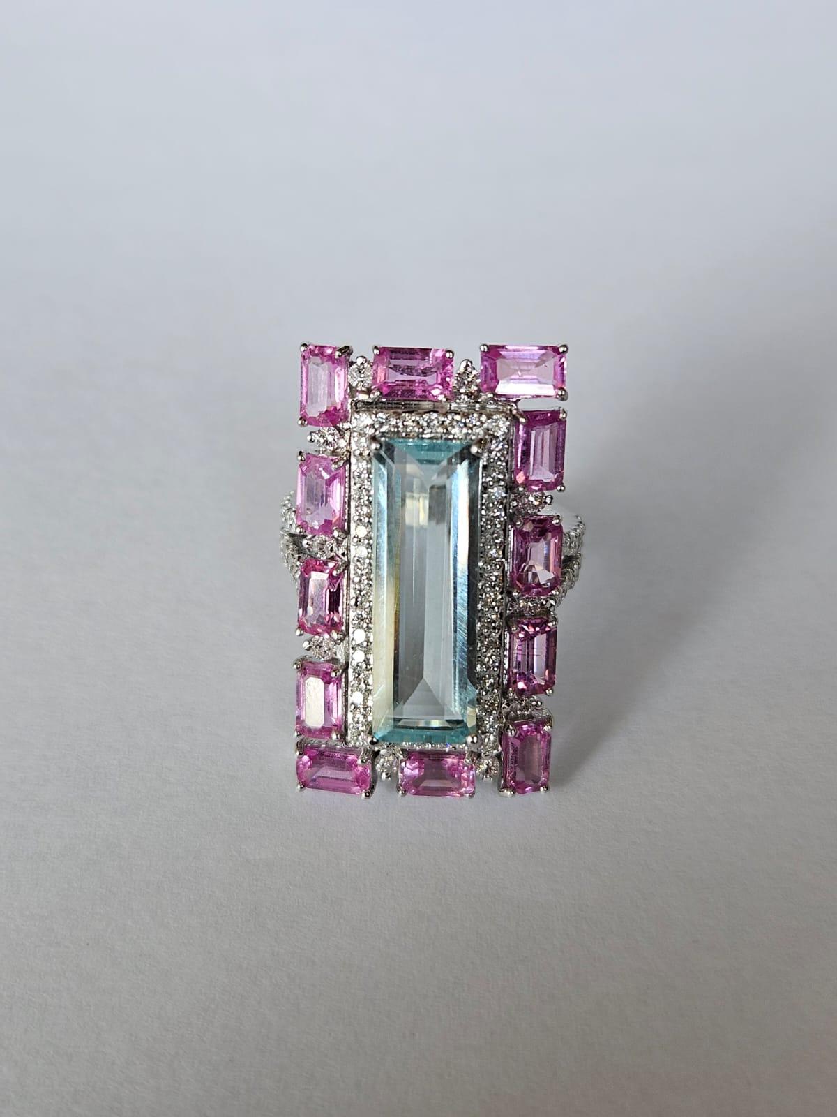 Set in 18K Gold, 4.33 carats Aquamarine, Pink Sapphires & Diamonds Cocktail Ring In New Condition In Hong Kong, HK