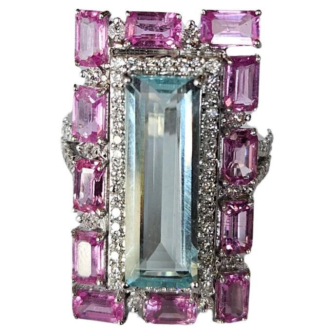 Set in 18K Gold, 4.33 carats Aquamarine, Pink Sapphires & Diamonds Cocktail Ring