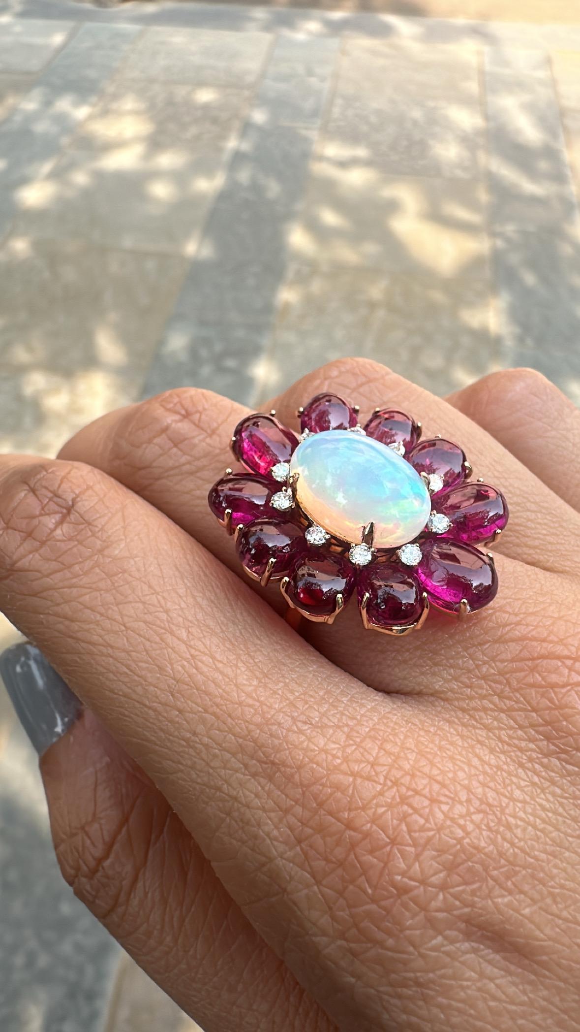 Bague cocktail en or 18 carats, opale éthiopienne, tourmaline et diamants de 4,39 carats Unisexe en vente