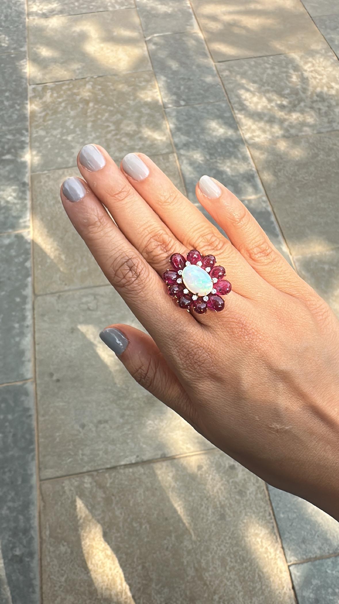 Bague cocktail en or 18 carats, opale éthiopienne, tourmaline et diamants de 4,39 carats en vente 1
