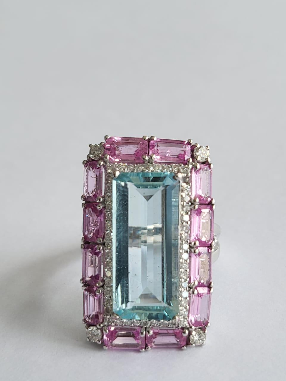 Set in 18k Gold, 4.45 Carats Aquamarine, Pink Sapphires & Diamonds Cocktail Ring In New Condition In Hong Kong, HK