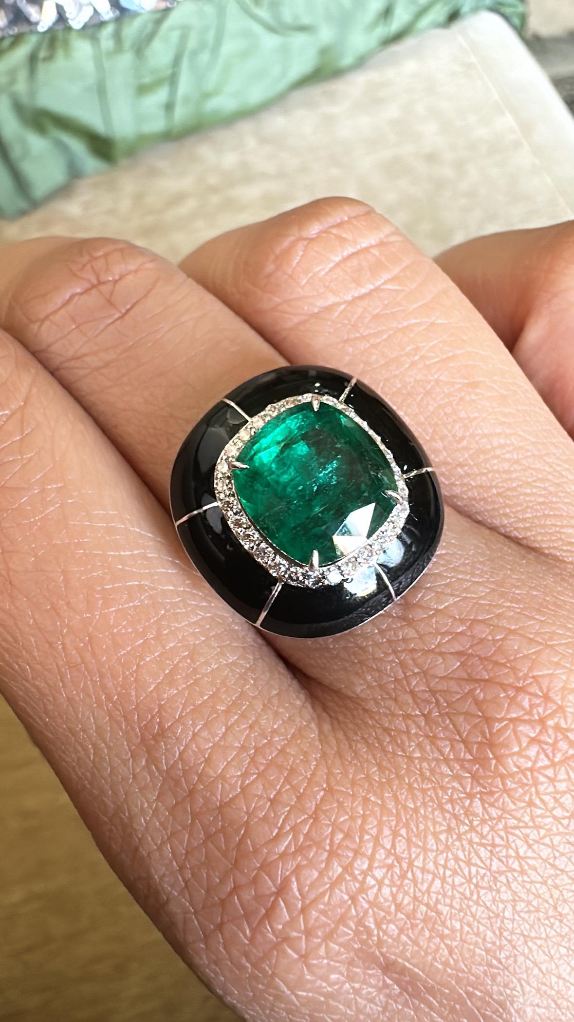 Set in 18K Gold, 4.51 carats, Emerald, Black Enamel & Diamonds Engagement Ring 2