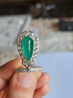 Set in 18K Gold, 4.70 carat Emerald Cabochon & Rose Cut Diamonds Cocktail Ring