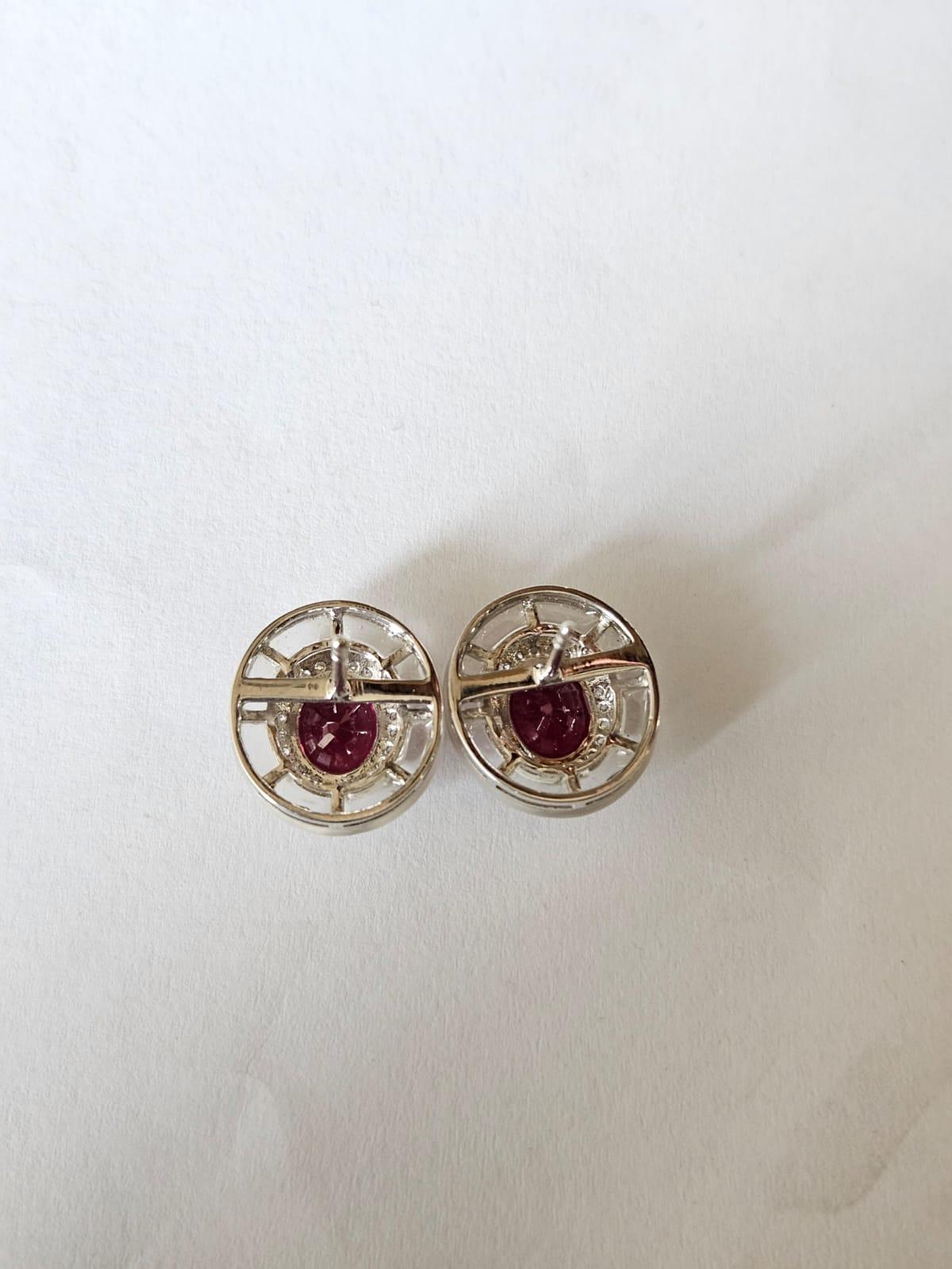 Orecchini con rubellite, cristallo di rocca e diamanti, 4,71 carati, incastonati in oro 18 carati in vendita 5