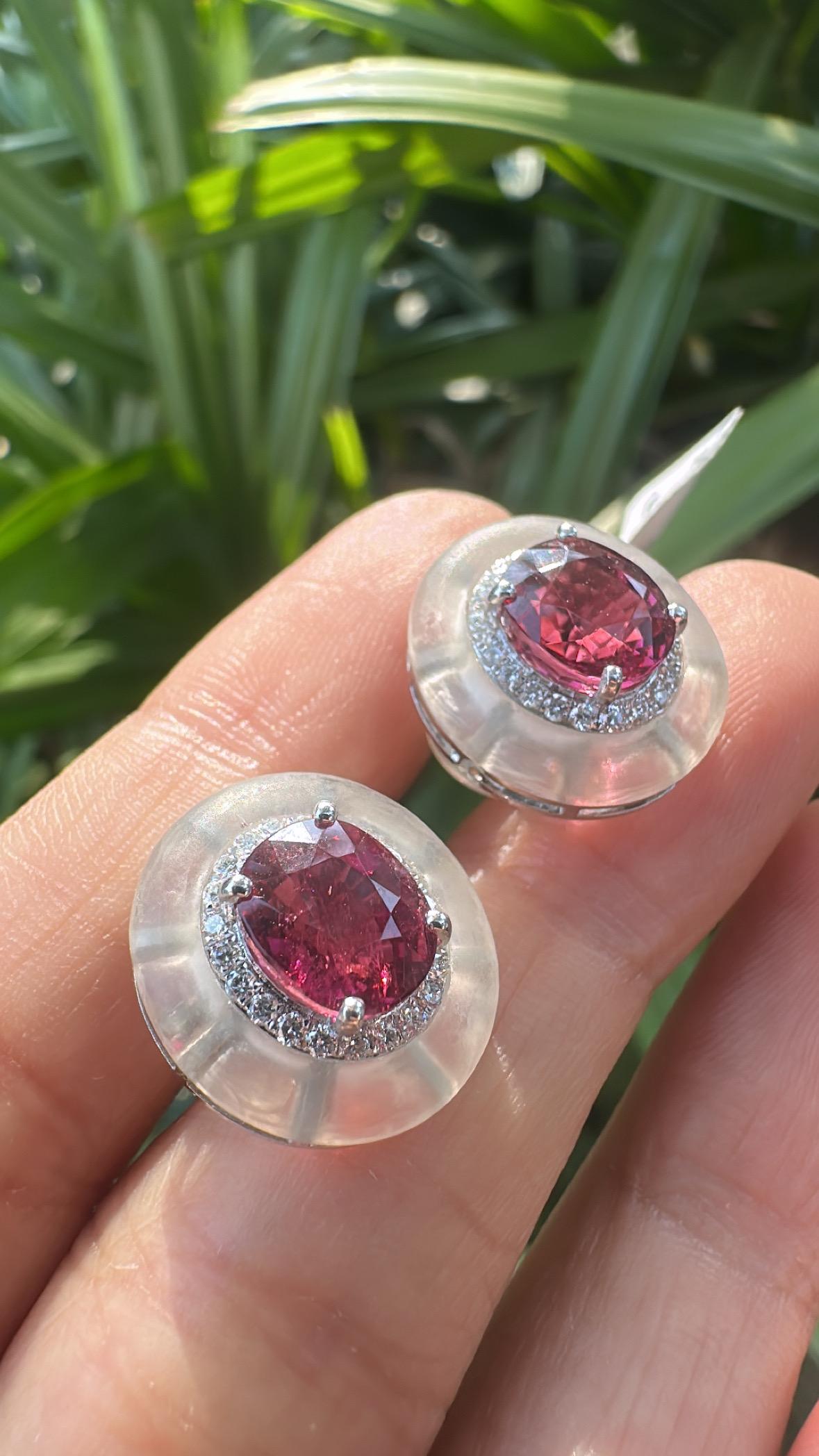 Orecchini con rubellite, cristallo di rocca e diamanti, 4,71 carati, incastonati in oro 18 carati in vendita 1