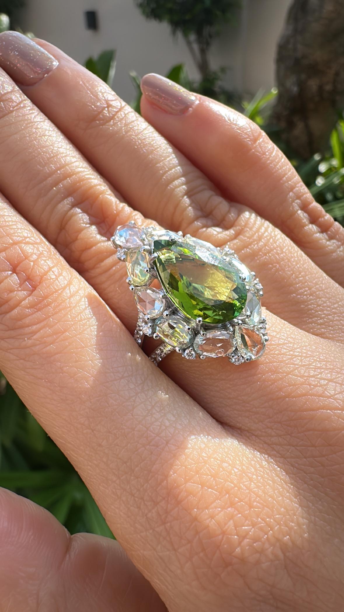 Anello da cocktail con tormalina, zaffiro bianco e diamanti, 4,81 carati, incastonato in oro 18 carati in vendita 4