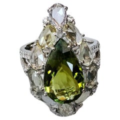 Anello da cocktail con tormalina, zaffiro bianco e diamanti, 4,81 carati, incastonato in oro 18 carati