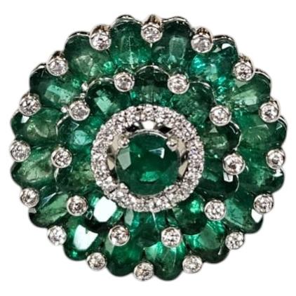 Set in 18K Gold, 5.48 carats, Zambian Emeralds & Diamonds Cocktail Cluster Ring