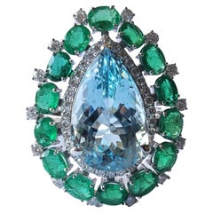 Set in 18k Gold 5.51 Carats Aquamarine, Zambian Emerald & Diamonds Cocktail Ring