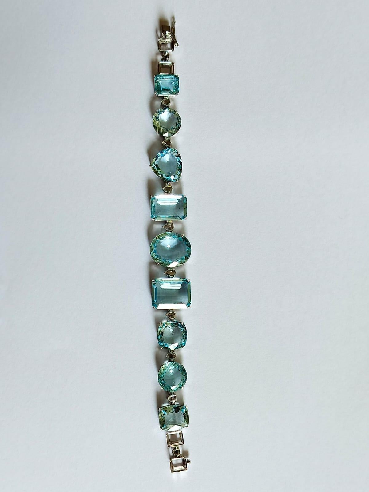 Taille mixte Bracelet tennis en or 18 carats, aigue-marine naturelle de 57,57 carats et diamants en vente