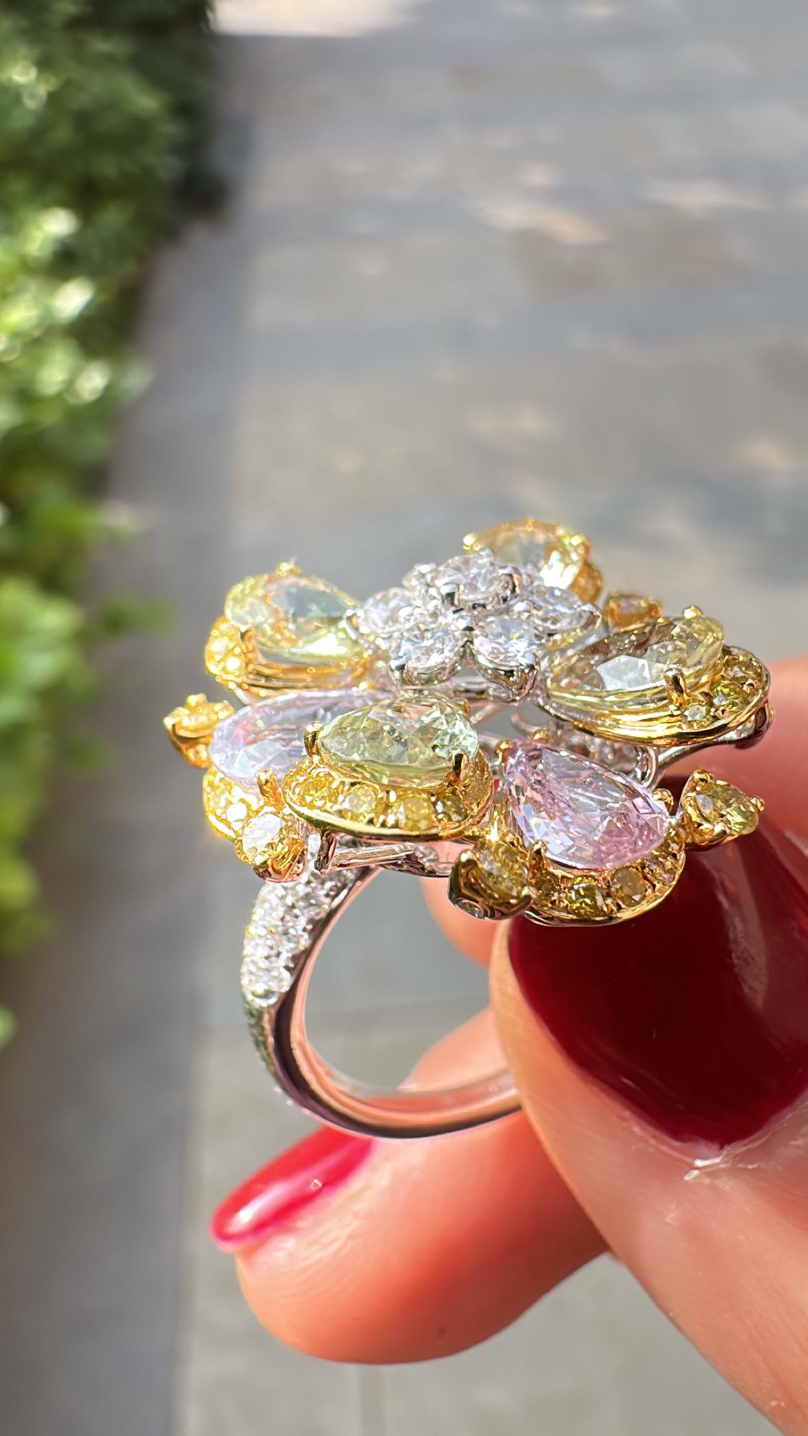 Bague de fiançailles en or 18 carats, 6.00 carats, Ceylon Multi Sapphires & Diamonds Unisexe en vente