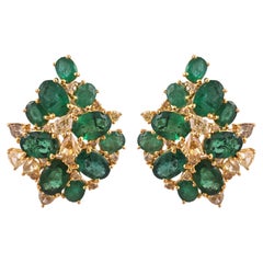 Set in 18K Gold, 6.05 carats, Zambian Emerald & Yellow Diamonds Stud Earrings