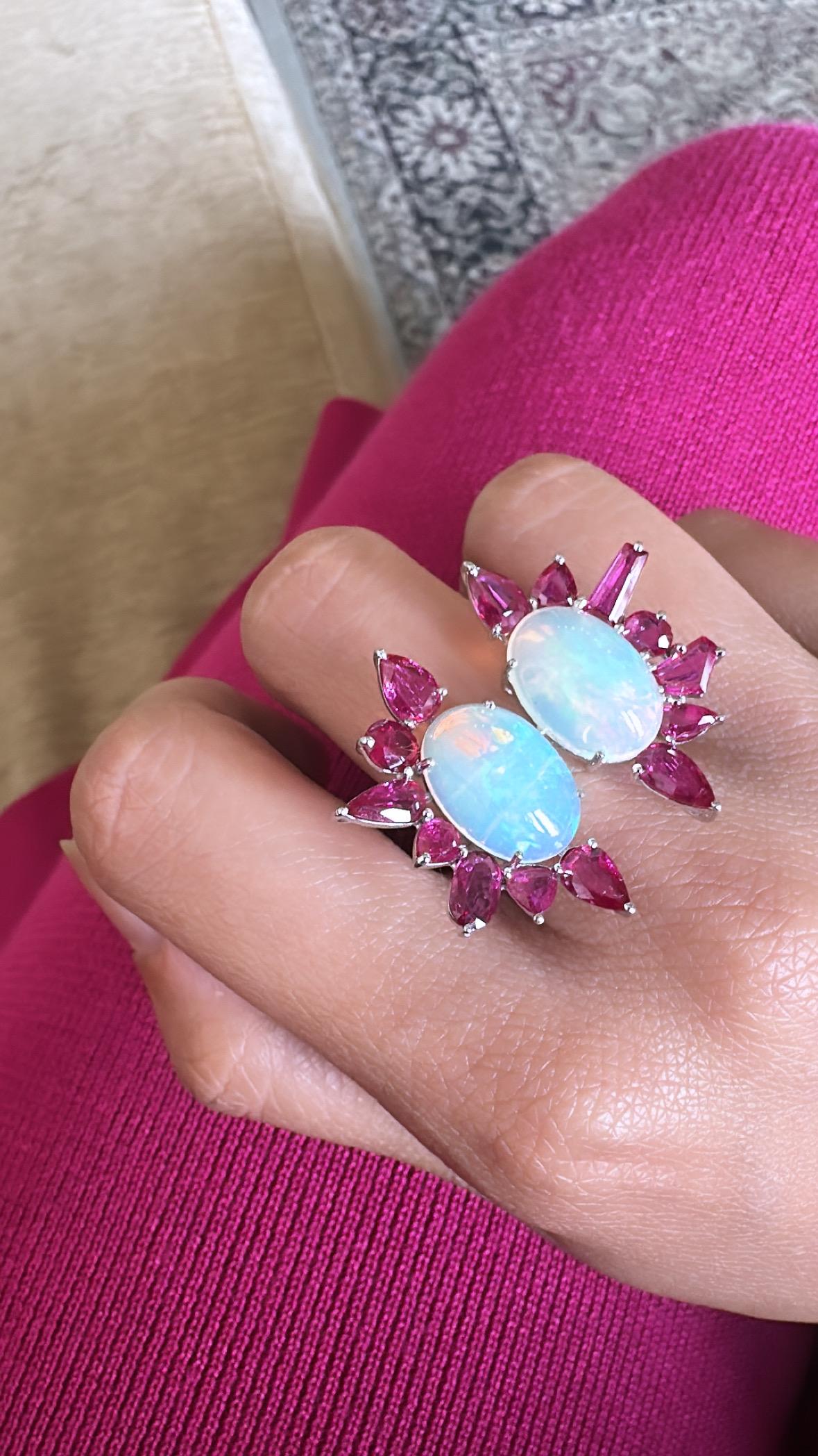 Set in 18K Gold, 6.30 carats, Ethiopian Opal & Mozambique Ruby Cocktail Ring For Sale 2