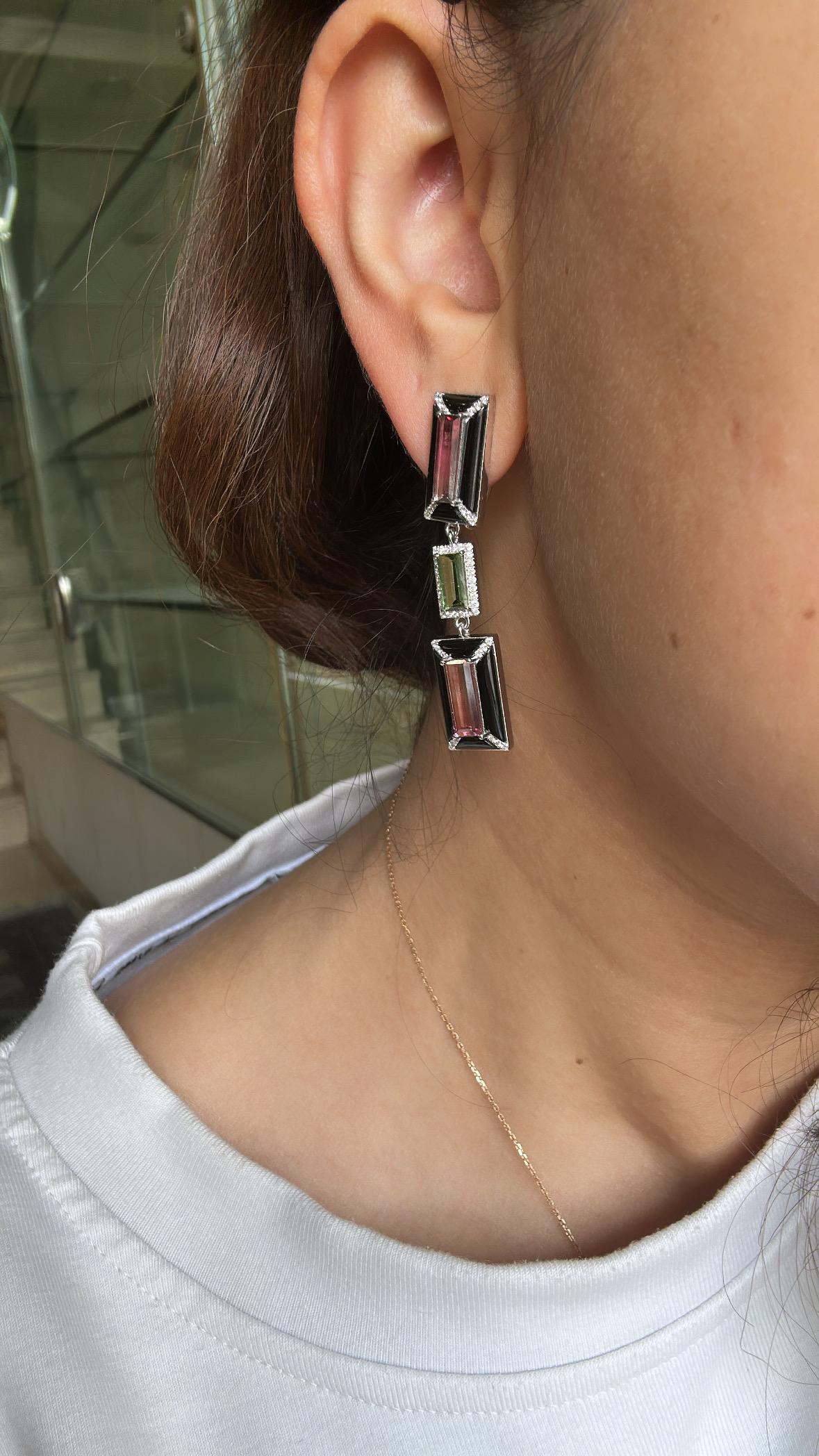 Orecchini pendenti con tormalina, onice nera e diamanti, 6,60 carati, incastonati in oro 18 carati In condizioni Nuovo in vendita a Hong Kong, HK