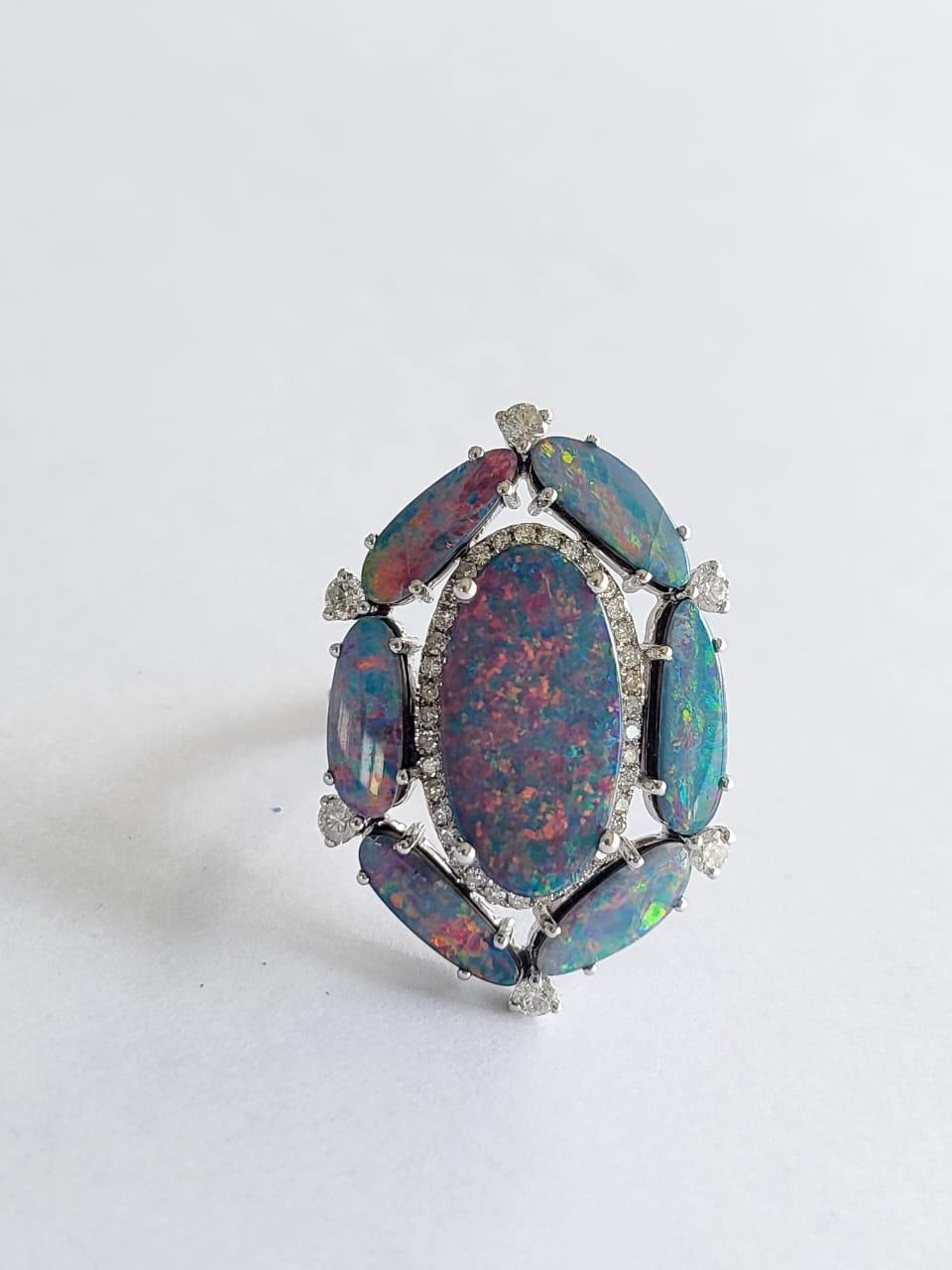 Set in 18k Gold, 6.68 Carats, Australian Doublet Opal & Diamonds Cocktail Ring In New Condition In Hong Kong, HK