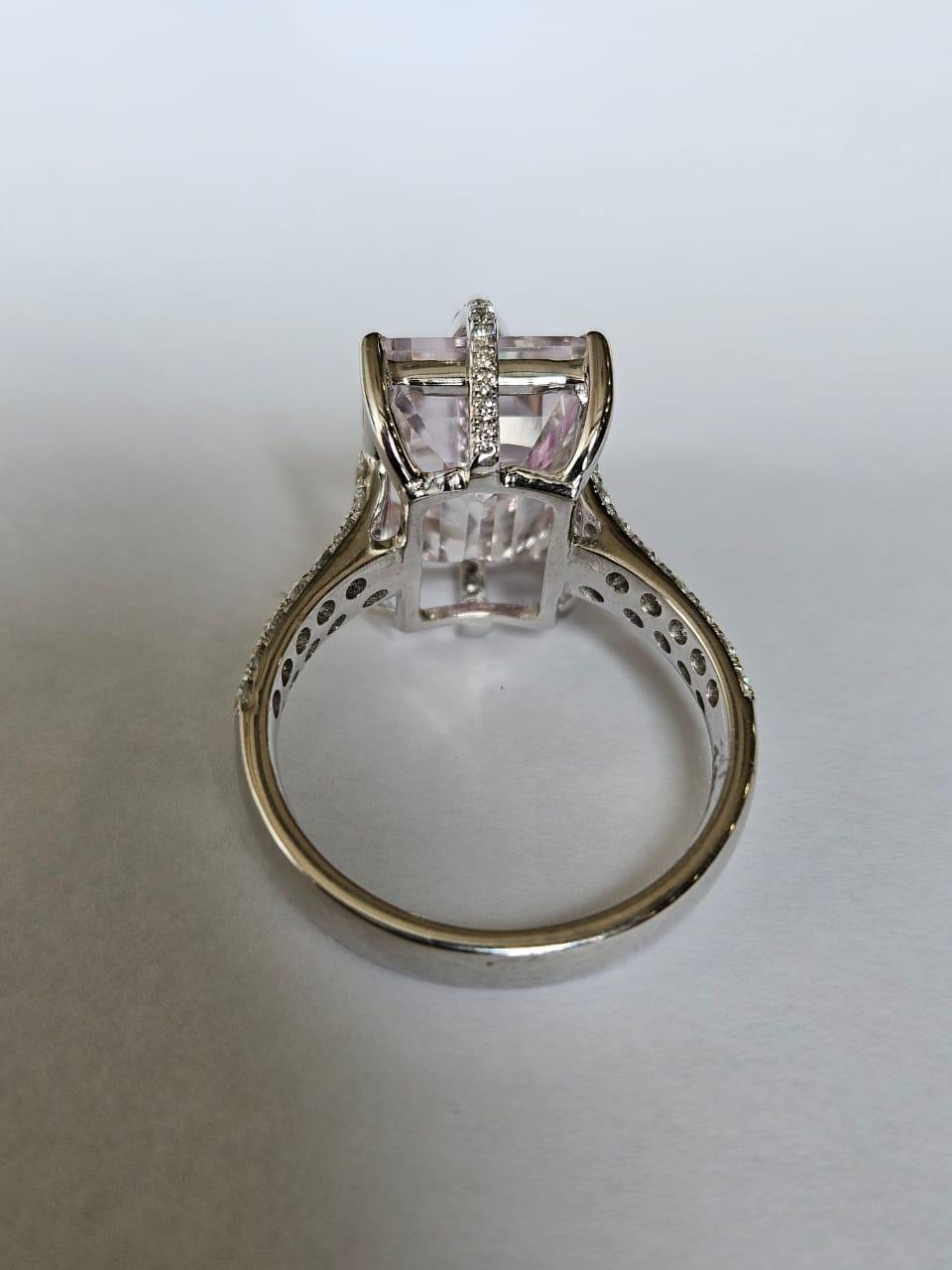 Modern Set in 18K Gold, 6.69 carats, Morganite, Pink Sapphire & Diamond Engagement Ring For Sale