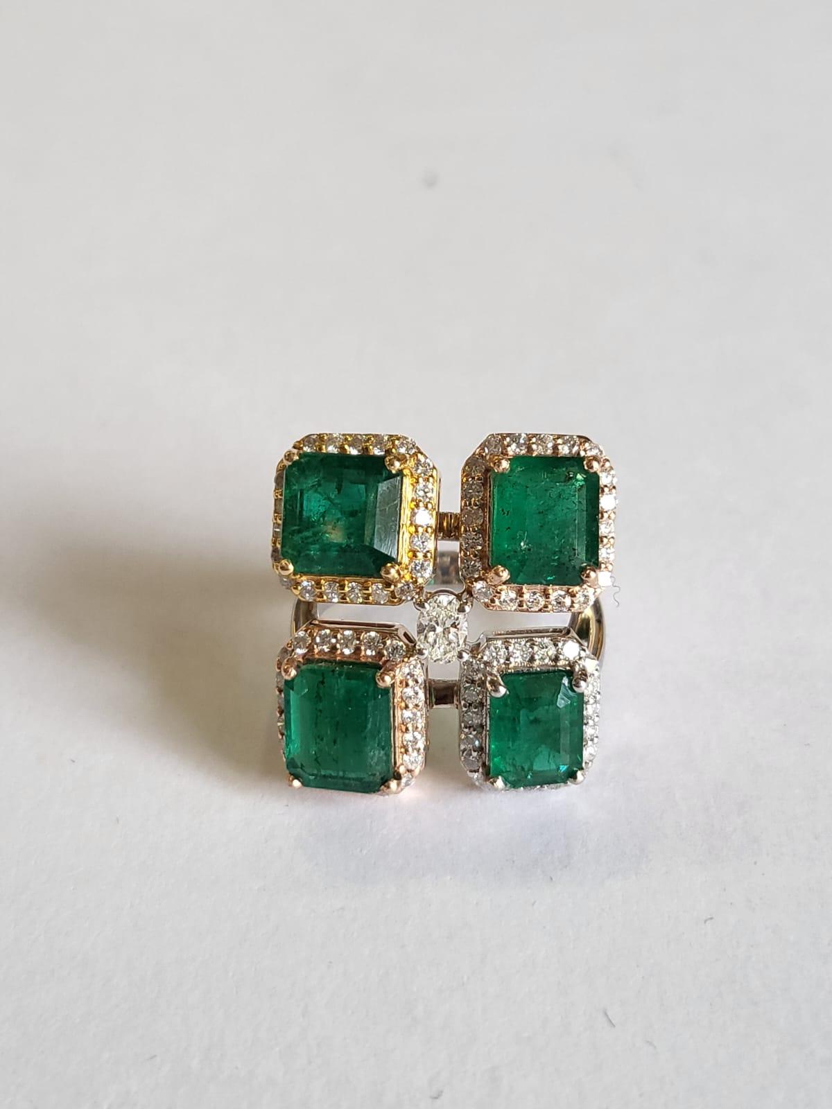 Set in 18K Gold, 6.70 carats, natural Zambian Emerald & Diamonds Cluster Ring In New Condition For Sale In Hong Kong, HK