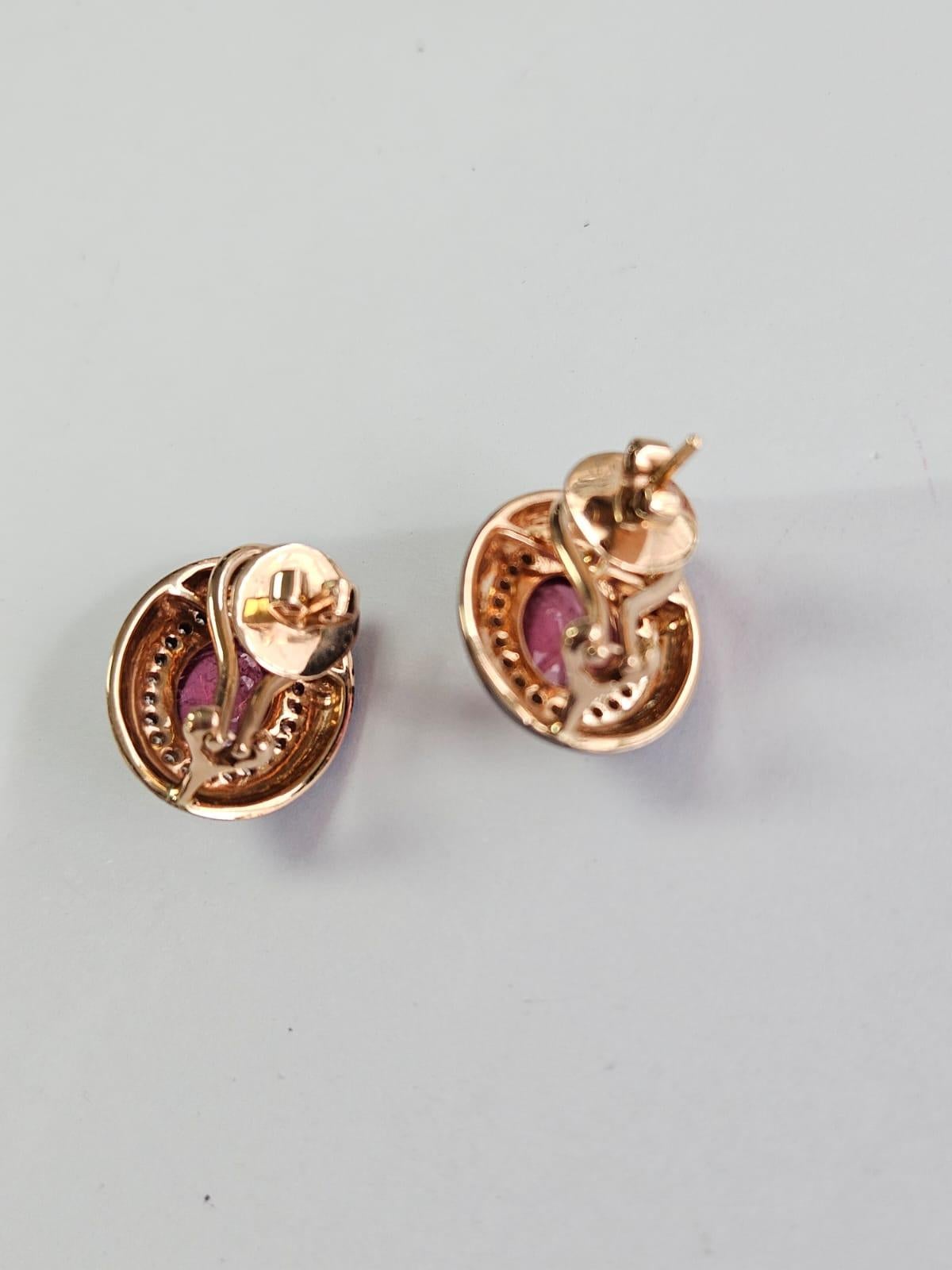 Ohrstecker aus 18 Karat Gold, 6,71 Karat, Rubellit, schwarzer Emaille und Diamanten (Art déco)