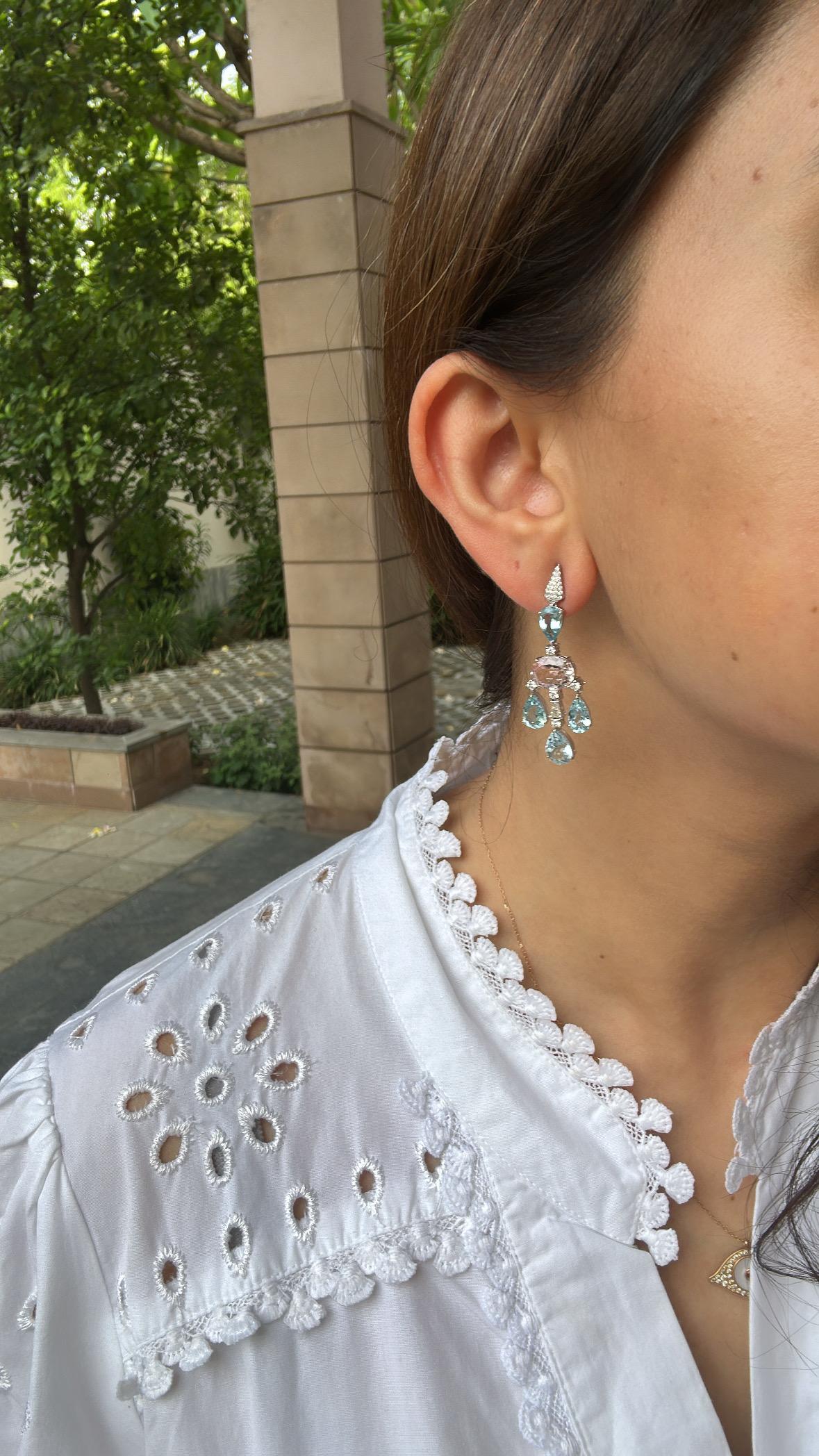 Orecchini pendenti in oro 18 carati, acquamarine, morganiti e diamanti da 6,77 carati In condizioni Nuovo in vendita a Hong Kong, HK