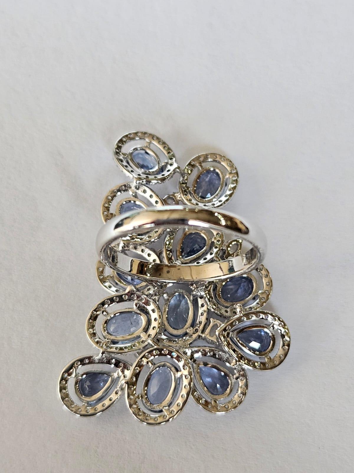 Modern Set in 18K Gold, 6.79 carats Blue Sapphires & Rose Cut Diamonds Cocktail Ring For Sale