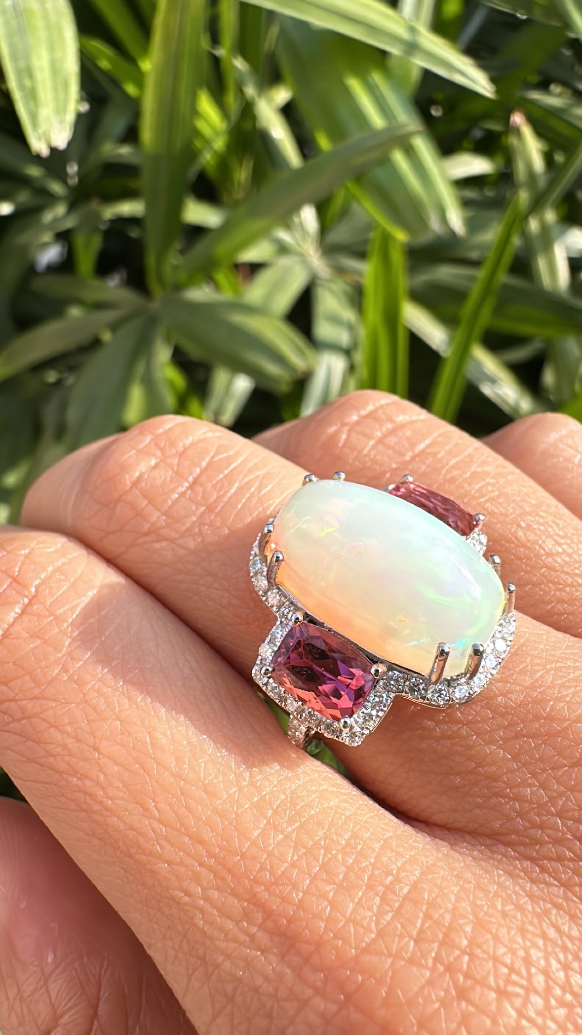 Set in 18K Gold, 6.99 carats Ethiopian Opal, Rubellite & Diamonds Cocktail Ring For Sale 3