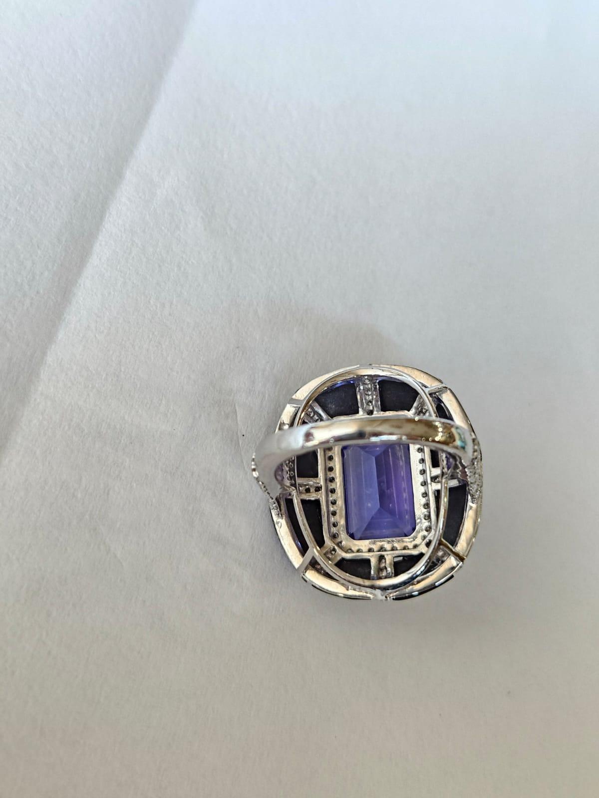 Modern Set in 18K Gold, 7.33 carats Tanzanite, Black Onyx & Diamonds Cocktail Ring For Sale