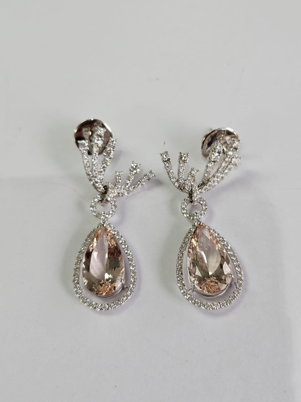 Kronleuchter-Tropfen-Ohrringe aus 18 Karat Gold, 7,40 Karat Morganit und Diamanten für Damen oder Herren im Angebot