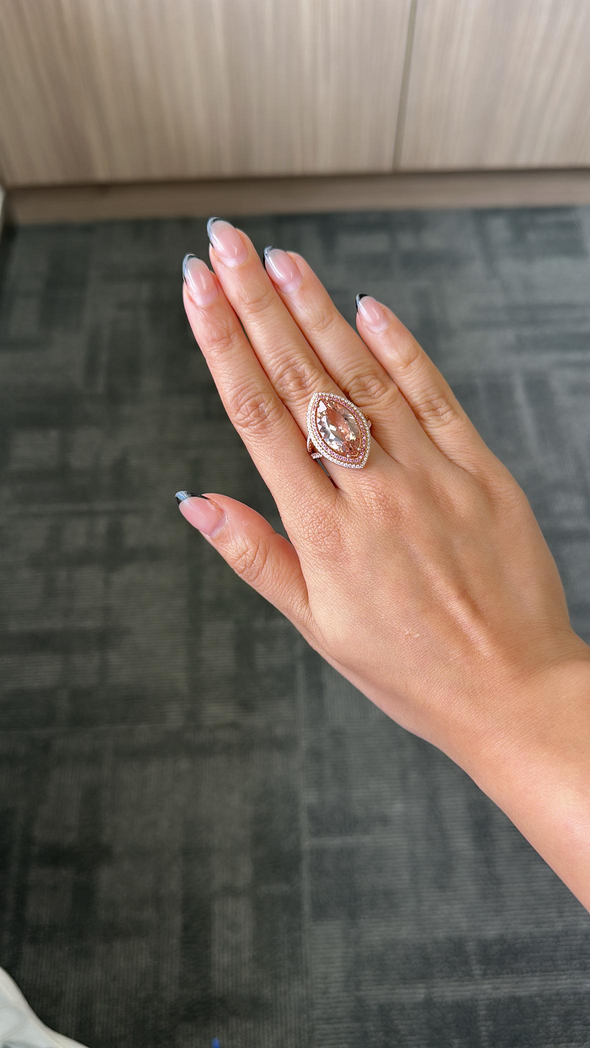 In 18K Gold gefasst, 7,44 Karat, Morganit, Pinke Saphire & Diamanten Cocktail-Ring im Angebot 1