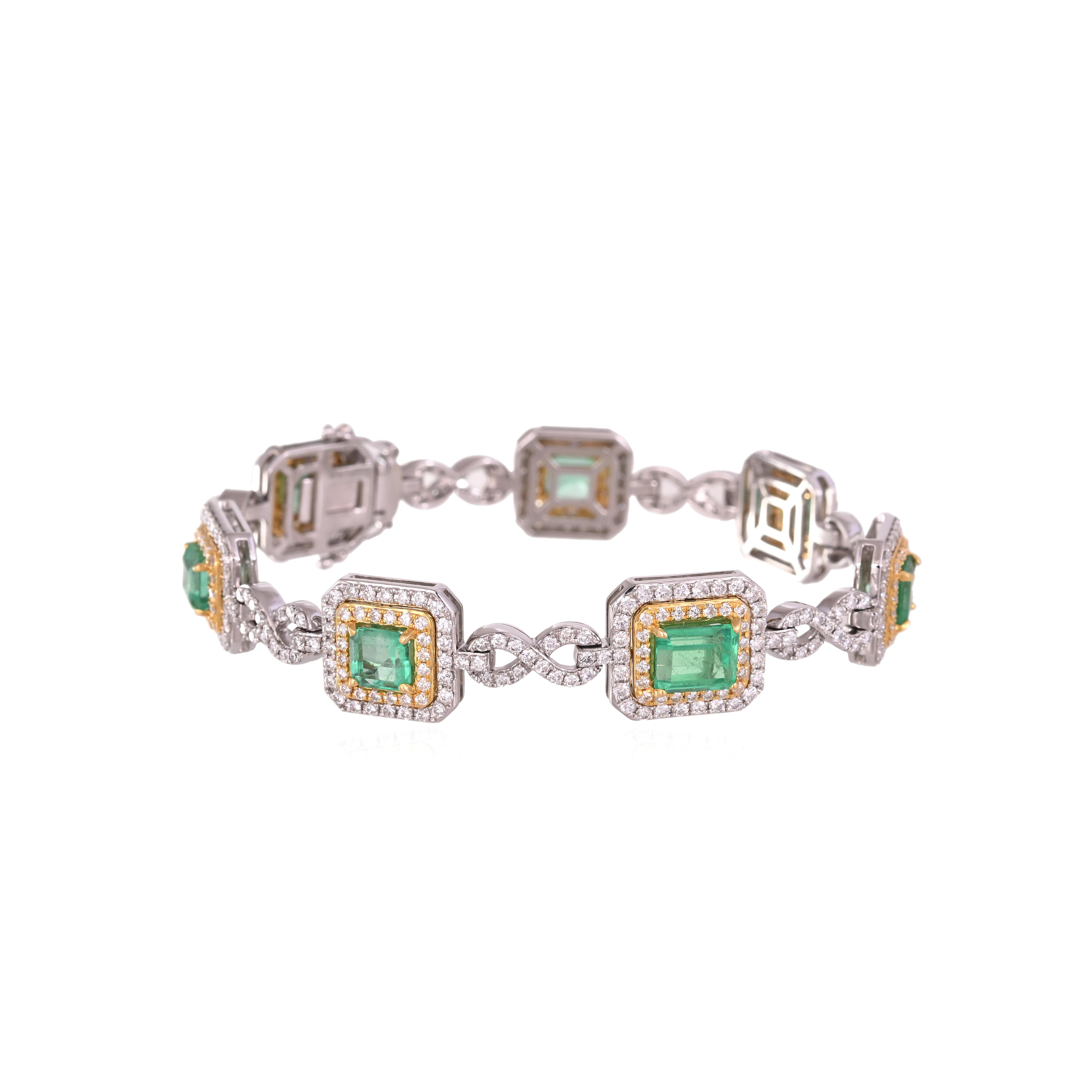 Moderno Bracciale moderno con smeraldi e diamanti colombiani, 7,50 carati, incastonati in oro 18 carati in vendita