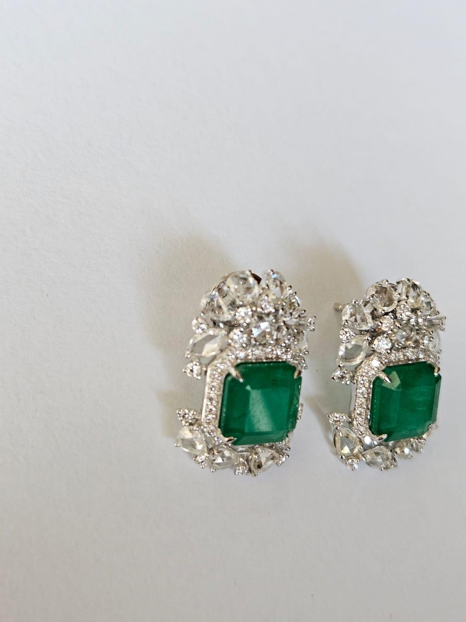 Set in 18K Gold, 7.56 carats, Zambiam Emerald & Rose Cut Diamonds Stud Earrings In New Condition For Sale In Hong Kong, HK