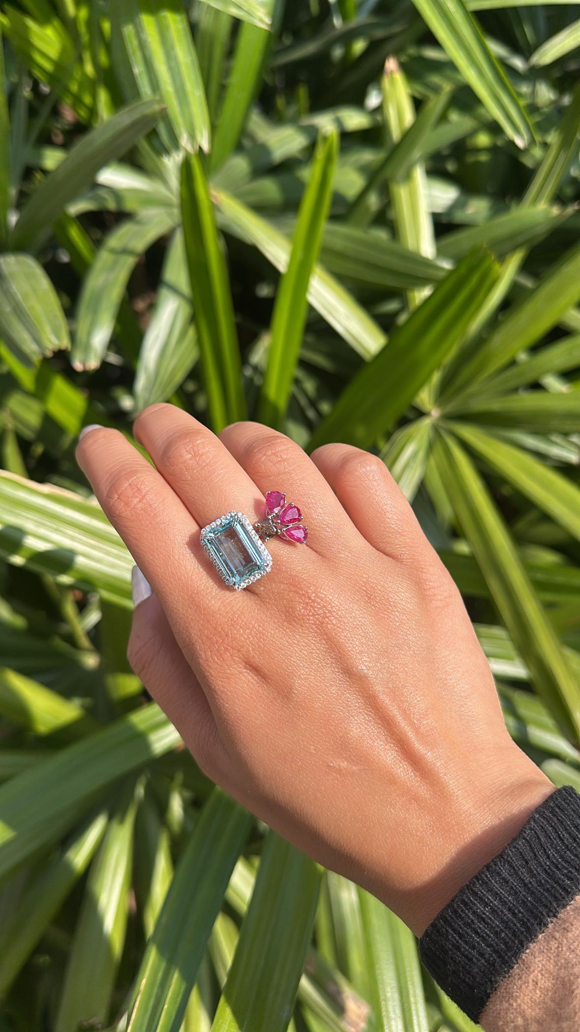 Verlobungsring aus 18 Karat Gold, 7,60 Karat Aquamarin, Rubine und braune Diamanten im Angebot 4
