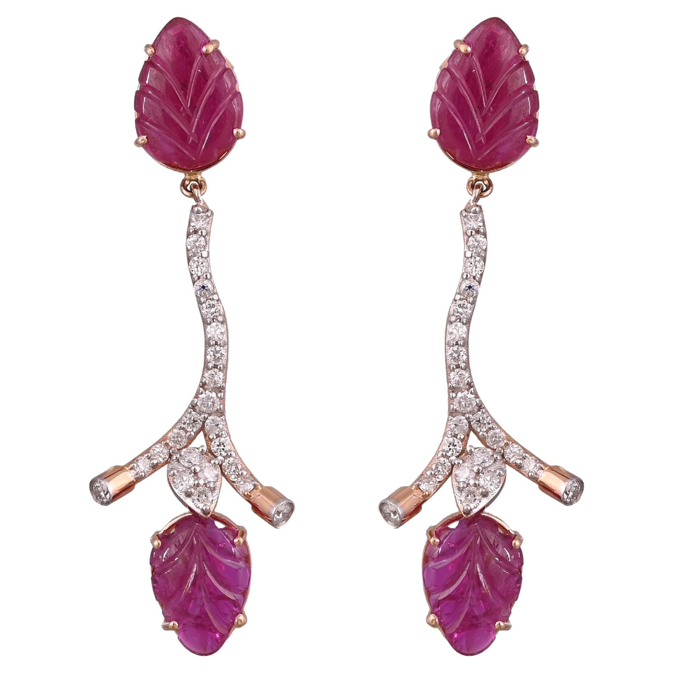 Set in 18K Gold, 7.75 carats, Mozambique Ruby & Diamonds Chandelier Earrings For Sale