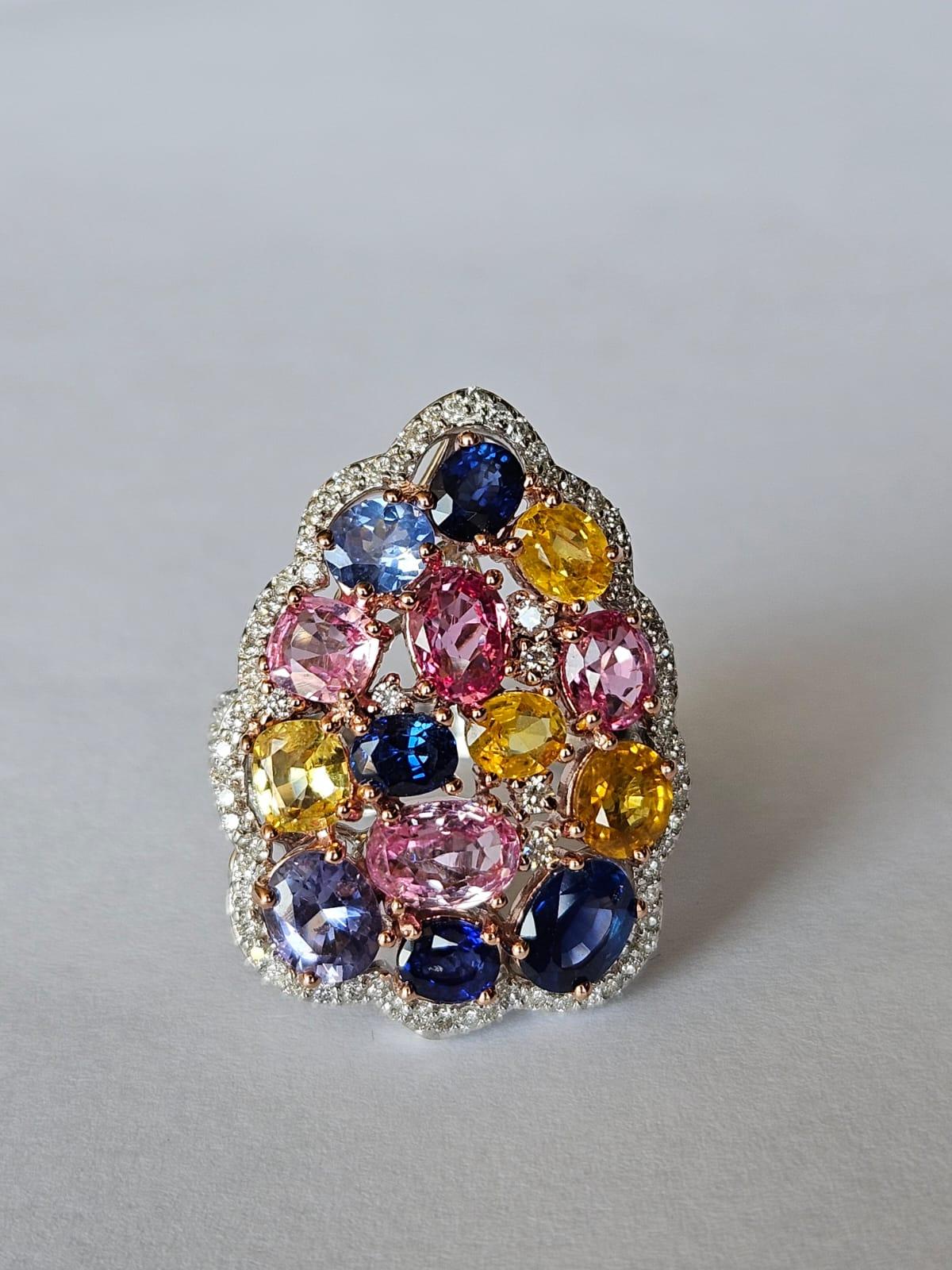Set in 18K Gold, 7.90 carats, Ceylon Multi Sapphires & Diamonds Cocktail Ring In New Condition For Sale In Hong Kong, HK