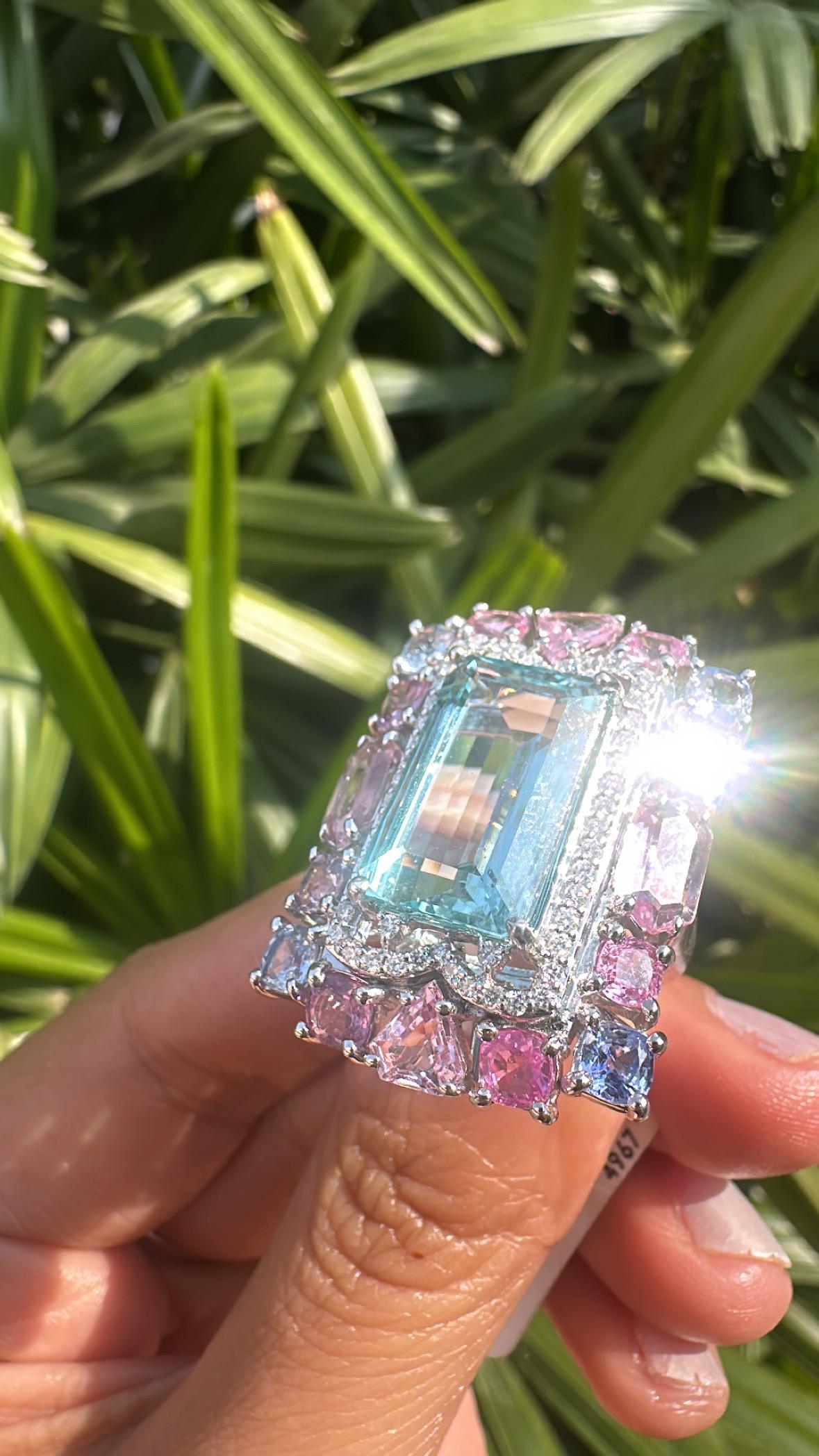 Set in 18K Gold, 7.97 carats Aquamarine, Multi Sapphires & Diamond Cocktail Ring For Sale 2