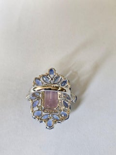 Set in 18K Gold, 7.99 carats, Kunzite, Blue Sapphires & Diamonds Cocktail Ring