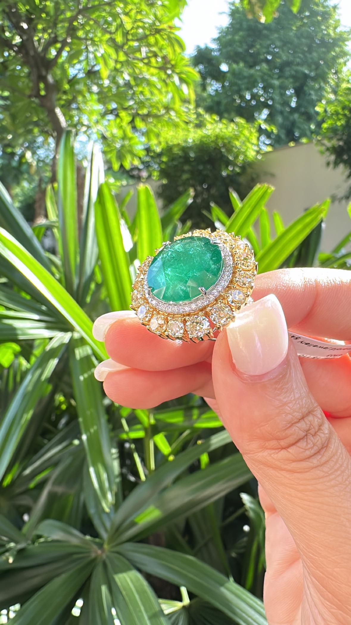 da uomo o donna Anello di fidanzamento con smeraldo dello Zambia e diamanti gialli, 8,16 carati, incastonato in oro 18 carati in vendita