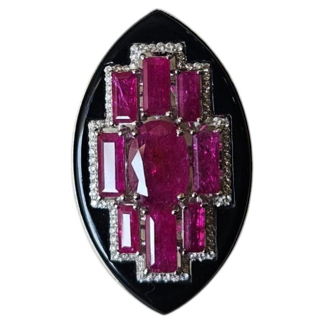 Set in 18K Gold, 8.17 carats, natural Mozambique Ruby & Diamonds Cocktail Ring For Sale